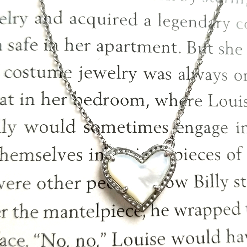 Ari Heart Pendant